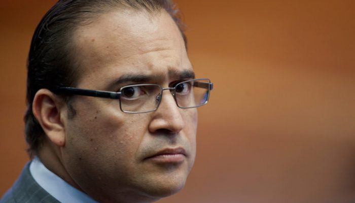 Interpol hace pública la ficha roja de Javier Duarte