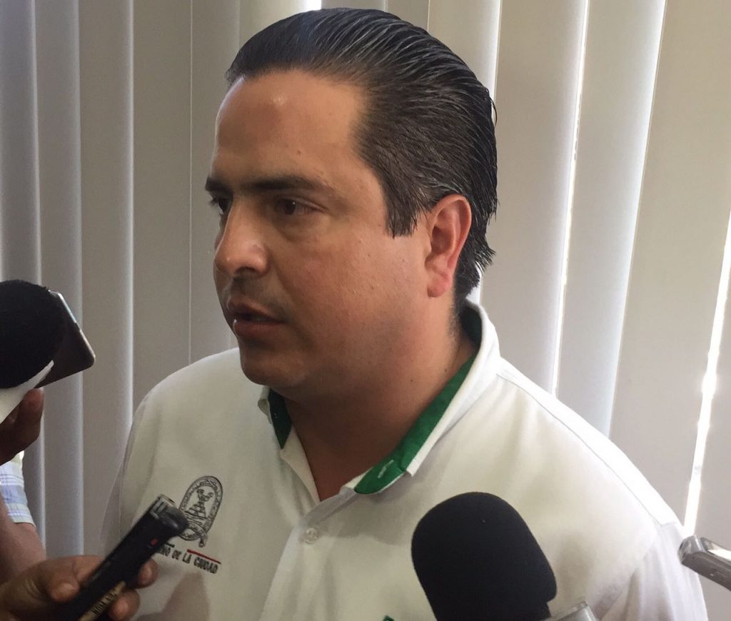 Joaquín Caballero Rosiñol, alcalde de Coatzacoalcos, dio a conocer que este martes vence el plazo para obtener el descuento en el pago del impuesto predial.