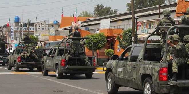 Militares detienen a 10 personas mientras estas tiraban 5 cadáveres en Tlaquepaque, Jalisco