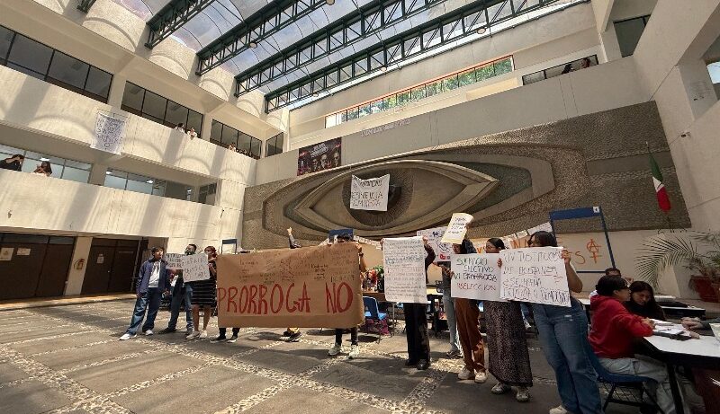 PROTESTA RECTOR PSICOLOGIA