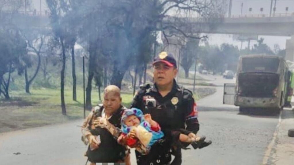 ABUELITA SALVA A NIETA
