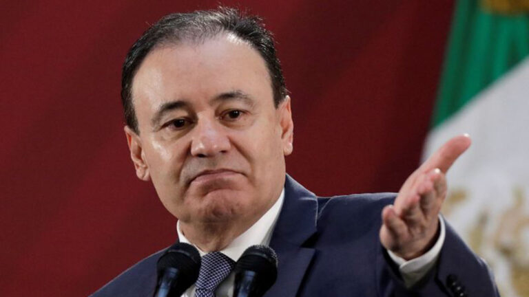 Imagen de archivo. El secretario de Seguridad de México, Alfonso Durazo, en una conferencia de prensa en el Palacio Nacional en la capital mexicana.