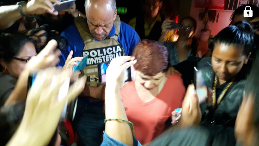 GINA DOMINGUEZ QUADRATIN