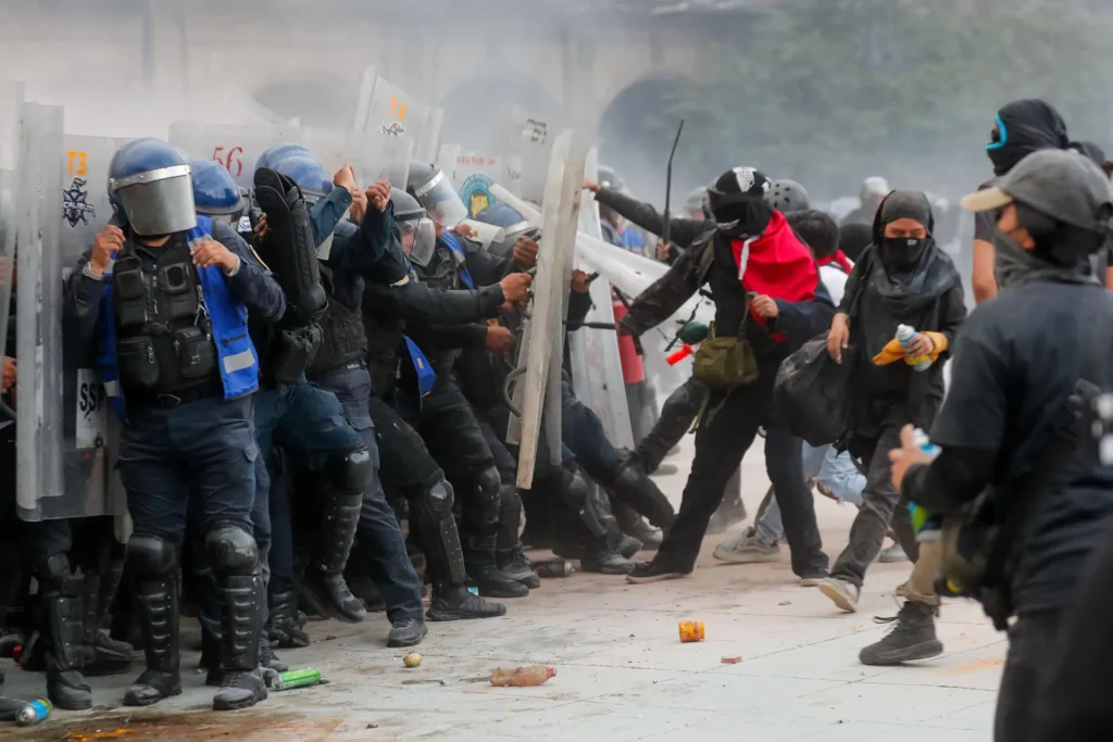 POLICIAS AGREDIDOS 2 OCTUBRE