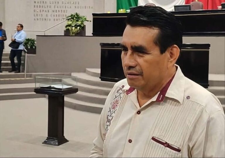 ESTEBAN PASILLO LEGISLATIVO