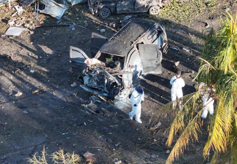 Auto-bomba-en-Coahuayana-Mmichoacan