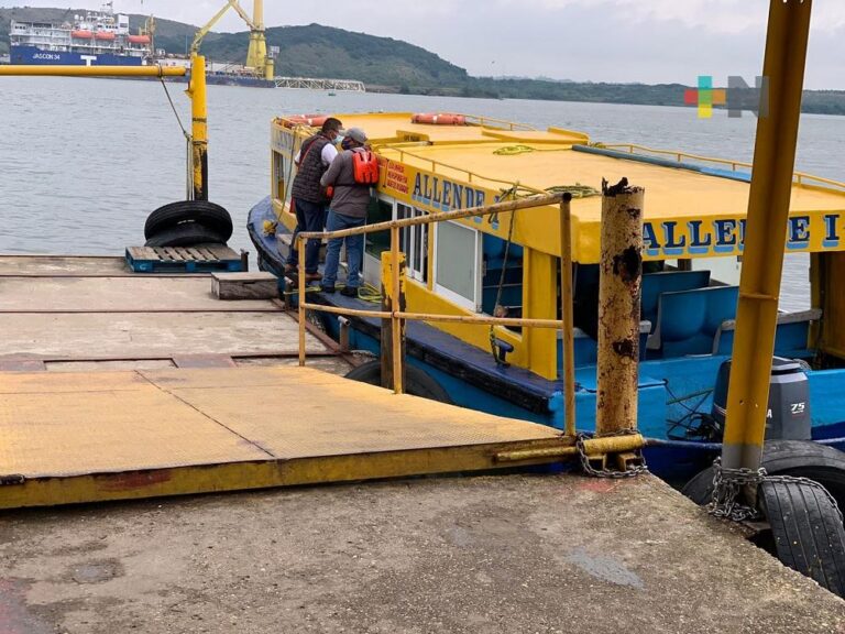 Reabren-servicio-de-paso-de-lanchas-y-transbordador-en-Coatzacoalcos
