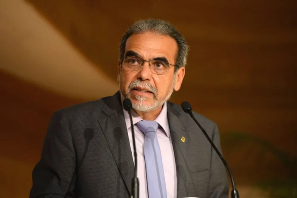 ex-miembros-de-la-junta-de-gobierno-de-la-uv-rechazan-prorroga-del-rector_487099a5-9fa5-4996-94bd-c9b6f24109e7_medialjnimgndimage=fullsize