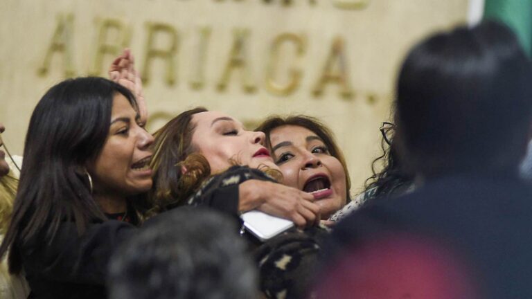 ff038352-cf05-4e03-ba91-88749448d0ea