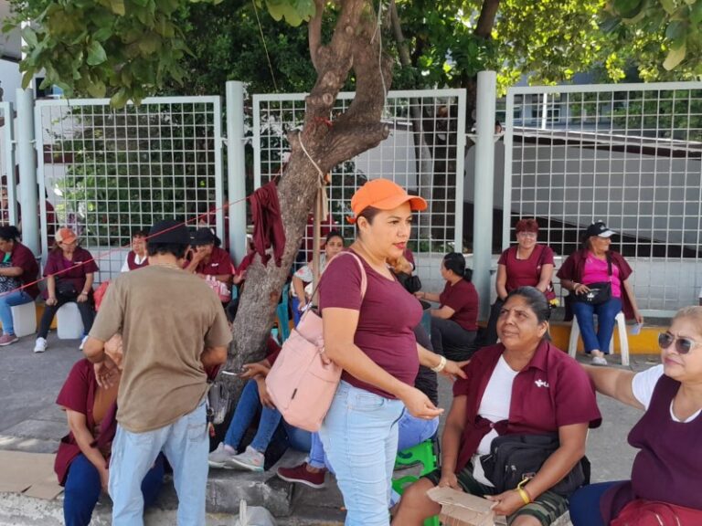 trabajadores-del-hospital-en-incertidumbre-por-rescision-de-contrato-de-leih-657024