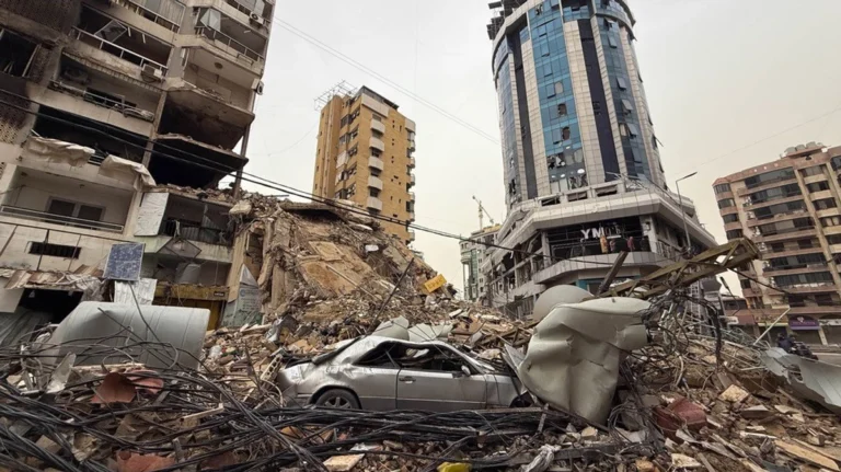 catastrofe-en-el-sur-de-libano-y-beirut-similar-a-la-de-gaza-eliminan-infraestructura-sanitaria_491b7fbb-ea1f-4172-a167-622712cdcef1_medialjnimgndimage=fullsize