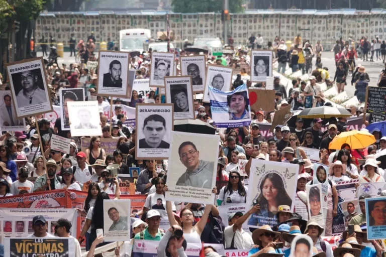 MARCHA BUSCADORAS CDMX