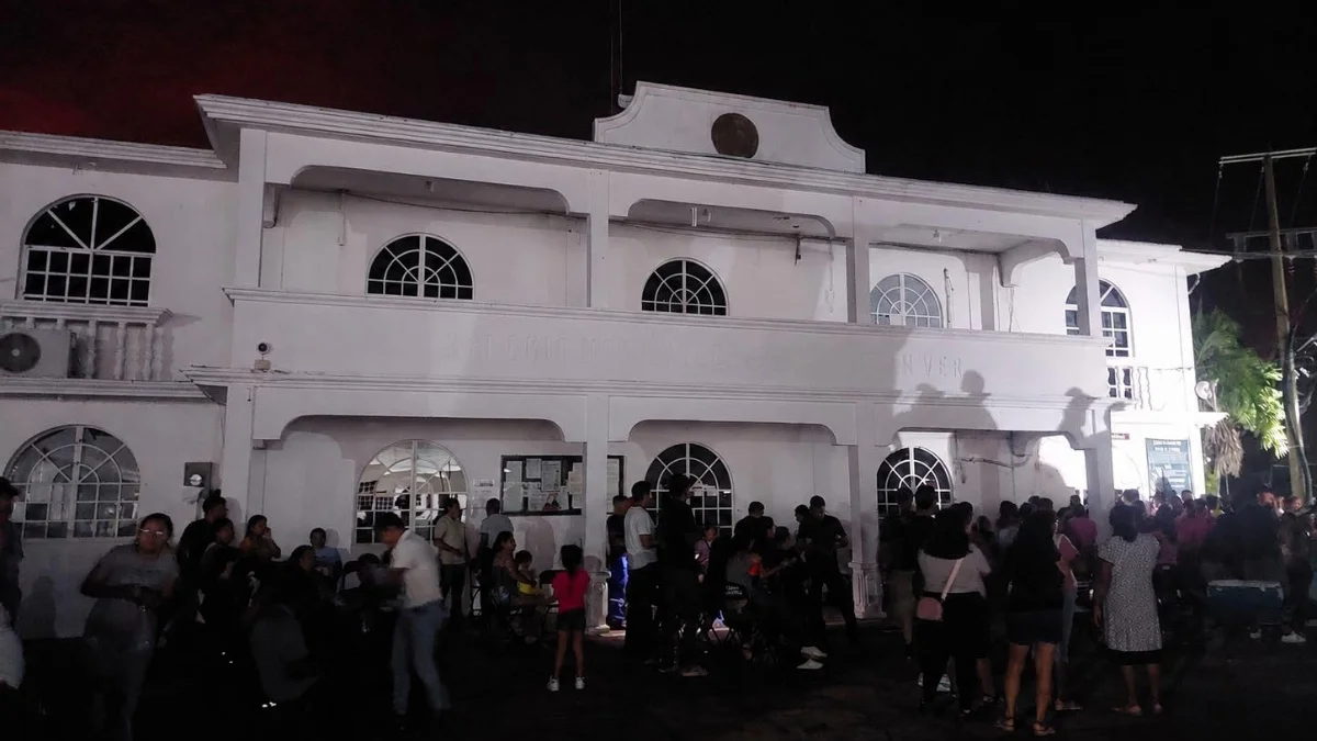 mantienen_tomado_el_palacio_municipal_de_moloacxn_tras_asamblea.jpg_1933122454