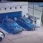 Alcalde le suelta a la policía a paseador de perros